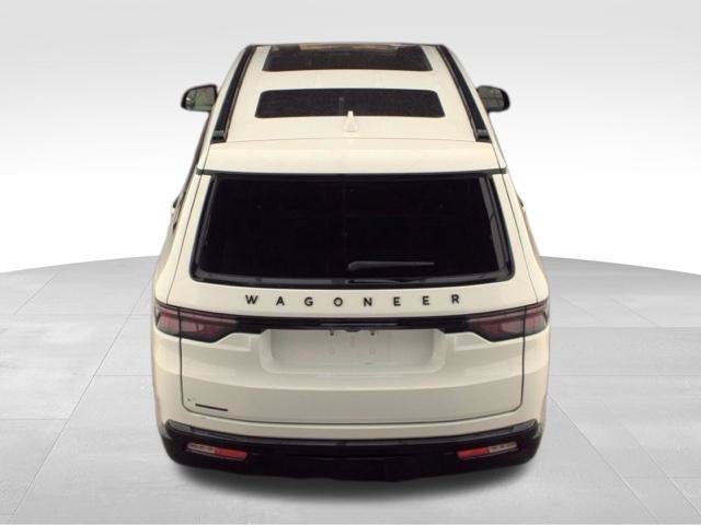 Used 2023 Jeep Wagoneer Series II AWD/4WD image 6