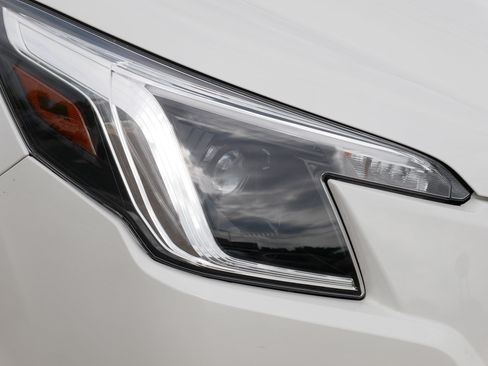 Used 2023 Subaru Forester Premium AWD/4WD image 16