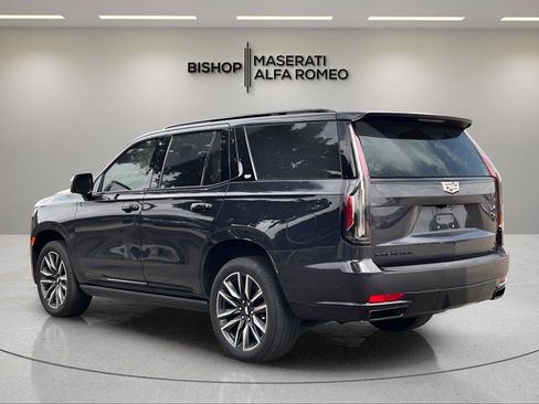 Used 2022 Cadillac Escalade Sport Platinum RWD image 4