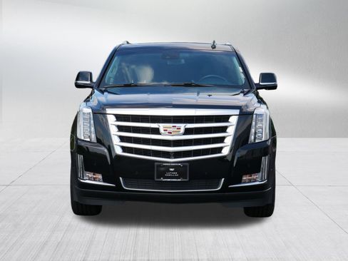 Used 2019 Cadillac Escalade ESV Luxury AWD/4WD image 2
