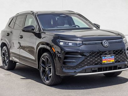 New 2026 Volkswagen Tiguan SEL R-Line