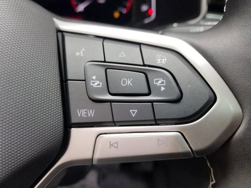 New 2025 Volkswagen Taos SEL image 24