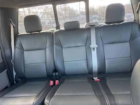 Used 2019 Ford F250 XLT w/ XLT Premium Package image 3
