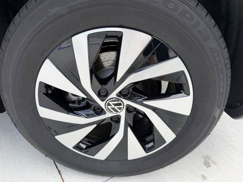 New 2026 Volkswagen Tiguan S image 30