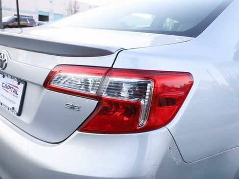 Used 2014 Toyota Camry SE image 25