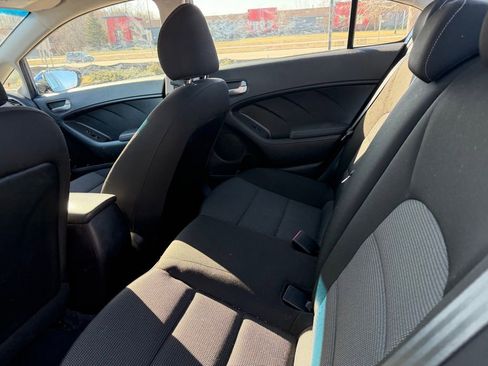 Used 2017 Kia Forte LX image 5