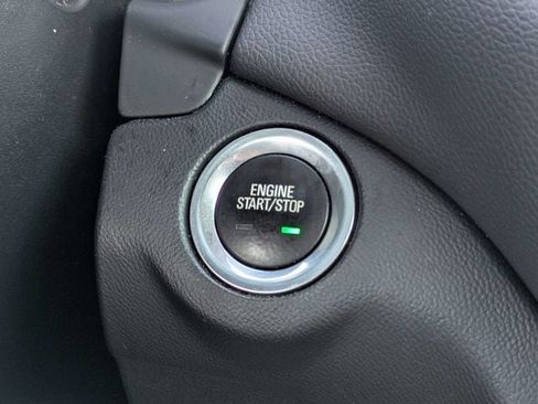 Used 2021 Chevrolet Equinox LT w/ Driver Convenience Package FWD image 24