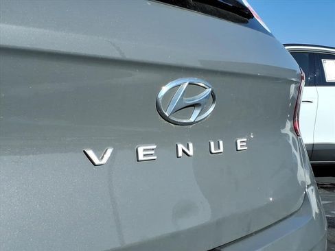 Used 2023 Hyundai Venue SEL w/ Cargo Package image 24