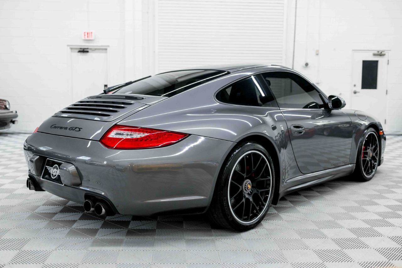 Used 2011 Porsche 911 Carrera GTS RWD image 8