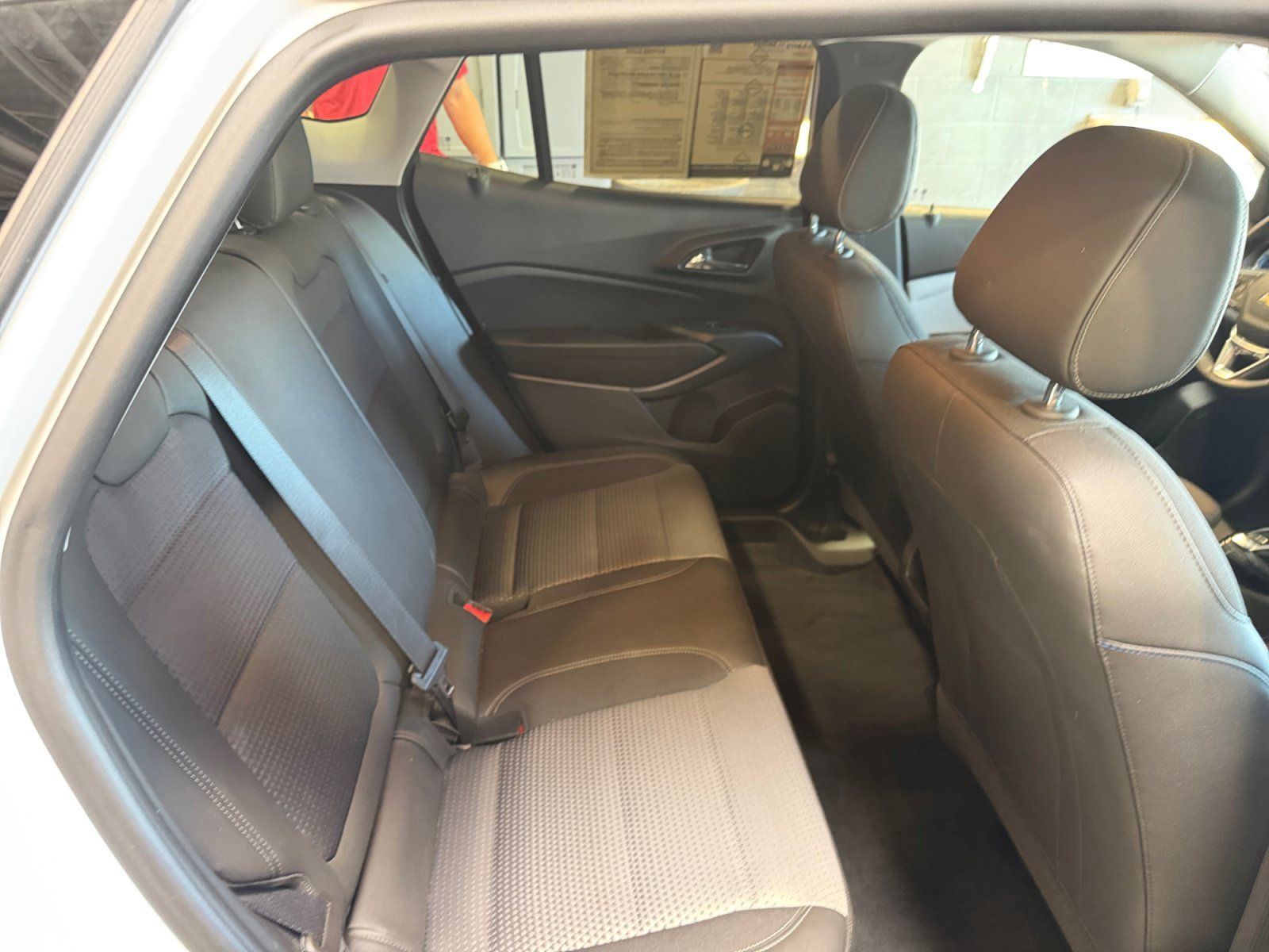 Used 2024 Chevrolet Trax LT w/ Driver Confidence Package FWD image 18