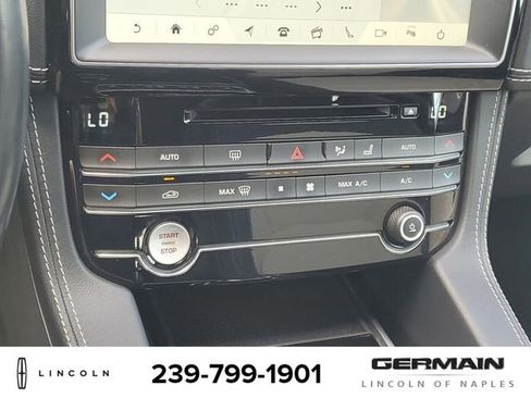 Used 2020 Jaguar F-PACE R-Sport image 29