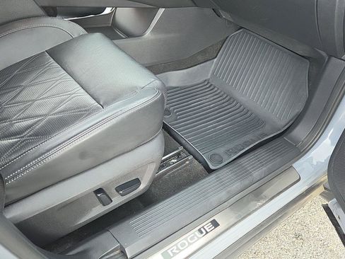 Used 2021 Nissan Rogue Platinum AWD/4WD image 22