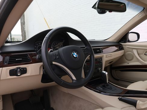 Used 2011 BMW 328i Coupe w/ Premium Pkg image 25