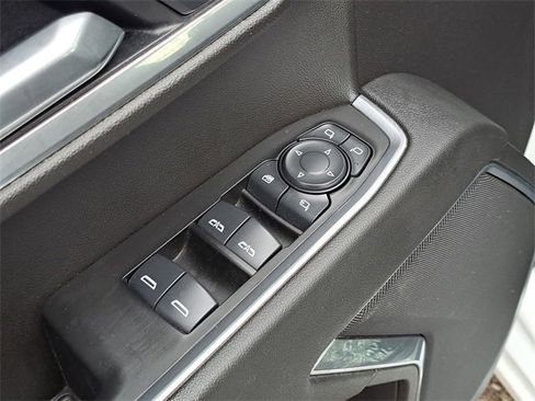 Used 2025 GMC Sierra 1500 SLT image 21