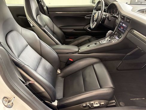 Certified 2019 Porsche 911 Carrera 4S AWD/4WD image 26