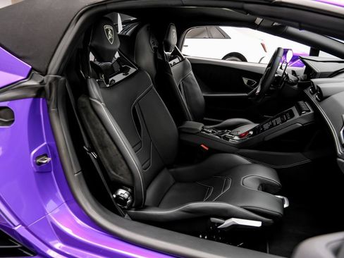 Used 2024 Lamborghini Huracan EVO AWD/4WD image 41