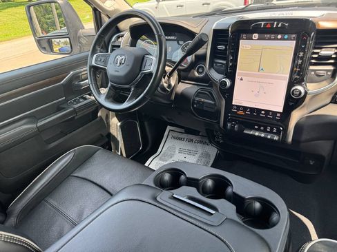 Used 2024 RAM 2500 Laramie AWD/4WD image 25
