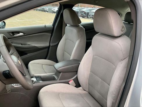 Used 2017 Chevrolet Cruze LT image 11