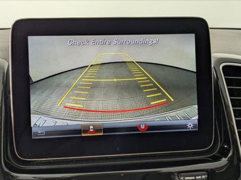 Used 2016 Mercedes-Benz GLE 350 w/ Premium Package image 31