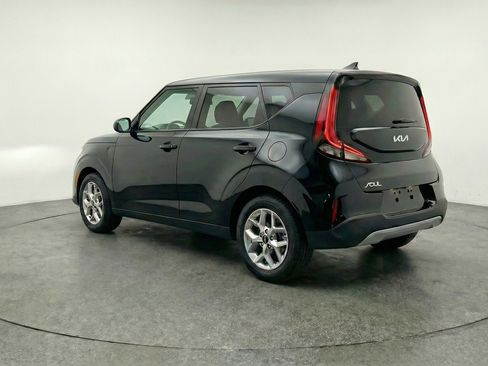 Used 2025 Kia Soul LX w/ LX Technology Package image 6