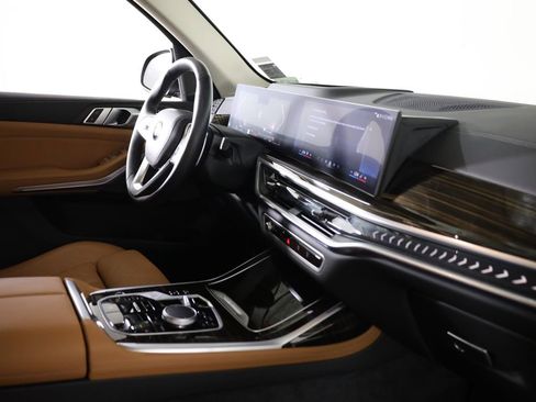Used 2025 BMW X7 xDrive40i AWD/4WD image 72