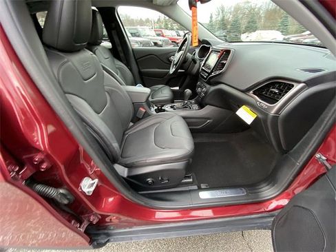 Used 2020 Jeep Cherokee Limited w/ Technology Group image 25