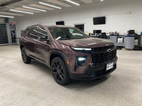 New 2026 Chevrolet Traverse RS w/ LPO, Floor Liner Package image 3