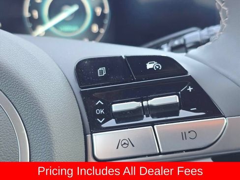 Used 2025 Hyundai Elantra SEL FWD image 24