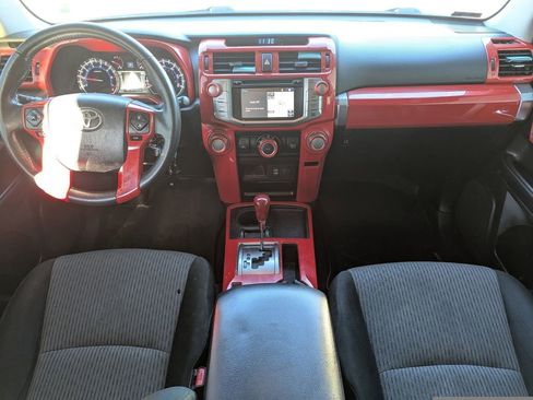 Used 2019 Toyota 4Runner image 10