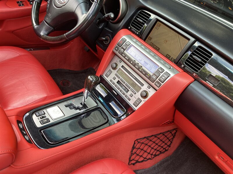 Used 2007 Lexus SC 430 Convertible RWD image 32