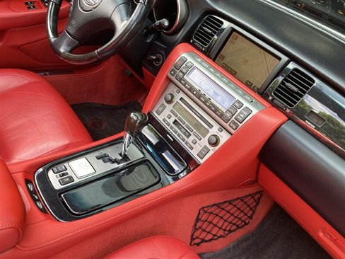 Used 2007 Lexus SC 430 Convertible RWD image 32