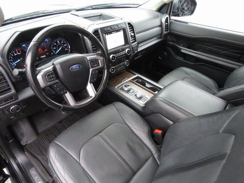 Used 2019 Ford Expedition Platinum image 11