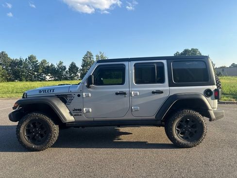 Used 2022 Jeep Wrangler Unlimited Sport AWD/4WD image 4