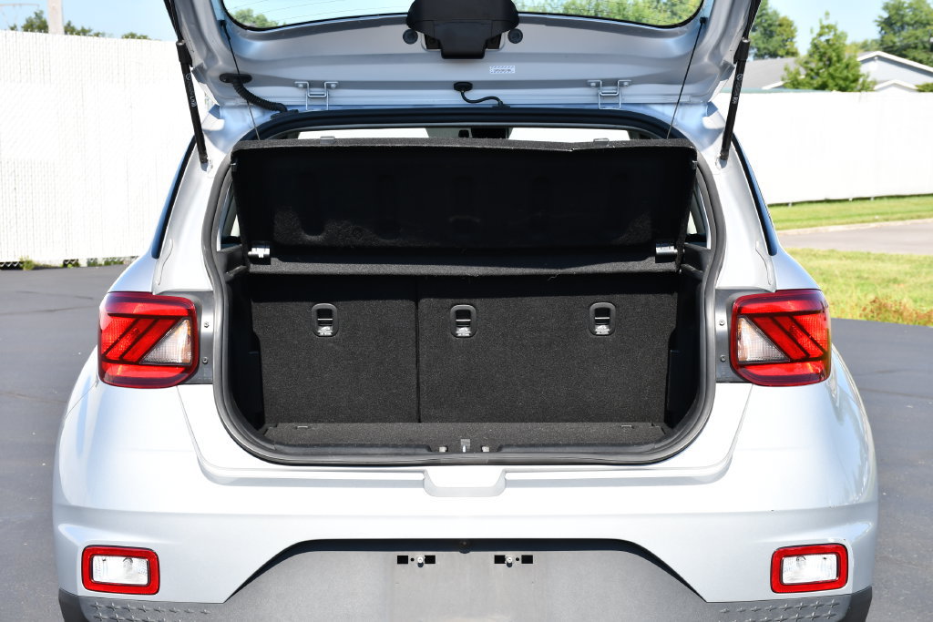 Used 2022 Hyundai Venue SEL FWD image 31