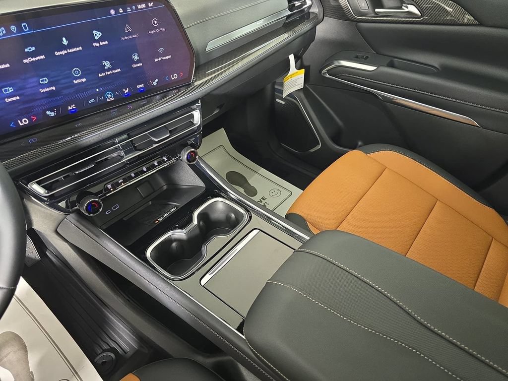 New 2027 Chevrolet Traverse Z71 w/ Enhanced Driving Package AWD/4WD image 21