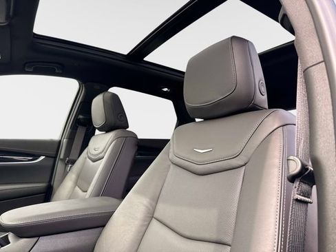 New 2026 Cadillac XT5 Premium Luxury w/ Driver Assist Package image 17