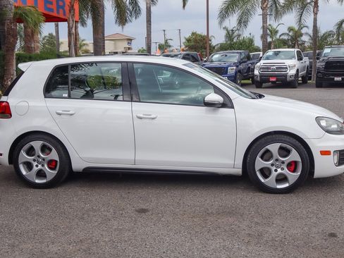 Used 2010 Volkswagen GTI 4-Door image 9