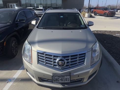 Used 2015 Cadillac SRX Luxury w/ Driver Awareness Package image 2