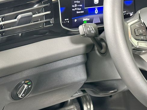 Certified 2025 Volkswagen Jetta Sport image 10