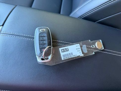 Used 2025 Nissan Murano SV w/ Cargo Package AWD/4WD image 30