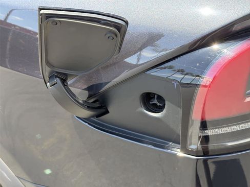 Used 2024 Tesla Model X AWD/4WD image 10