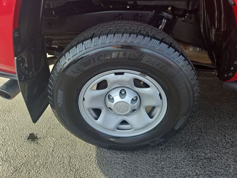 Used 2019 Toyota Tacoma SR5 image 28