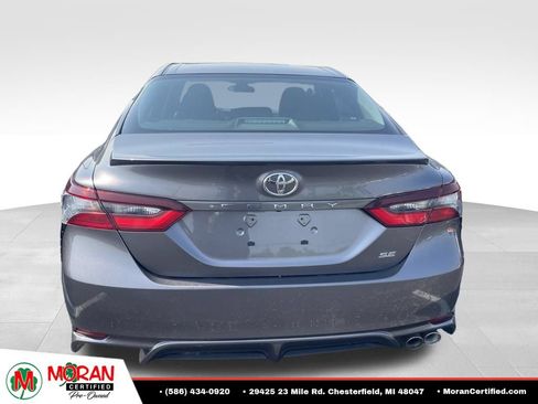 Used 2024 Toyota Camry SE FWD image 3