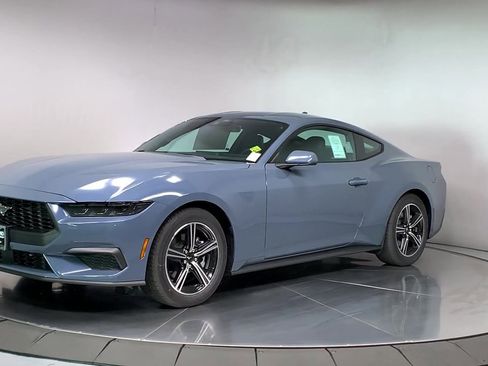 New 2025 Ford Mustang Coupe image 4