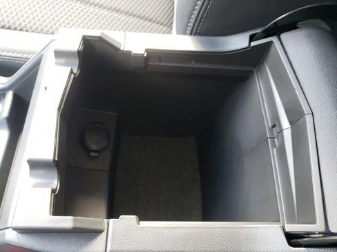 Used 2023 Subaru Forester Premium image 21