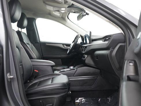 Used 2023 Ford Escape Platinum AWD/4WD image 11