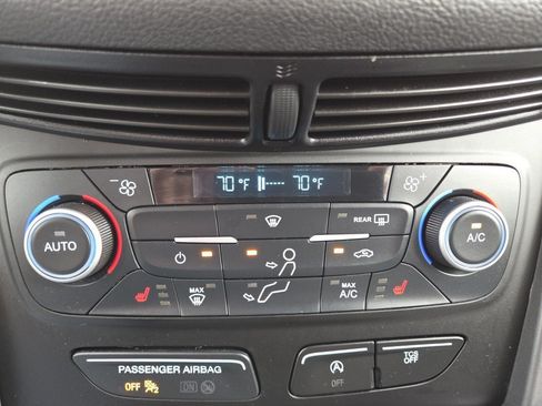 Used 2019 Ford Escape SE AWD/4WD image 36