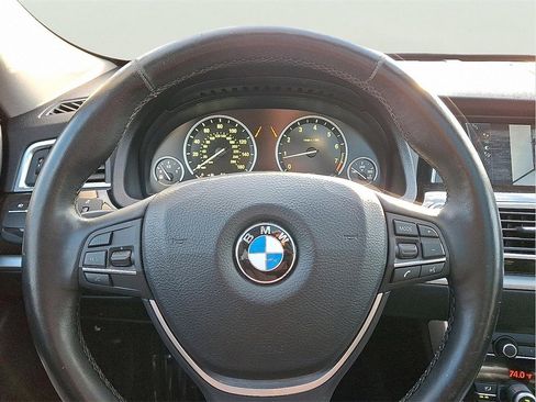 Used 2012 BMW 550i Gran Turismo xDrive image 17