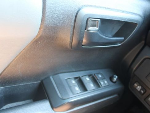 Used 2021 Toyota Tacoma SR w/ SR Convenience Package RWD image 38