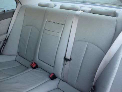 Used 2004 Mercedes-Benz E 500 Sedan image 35